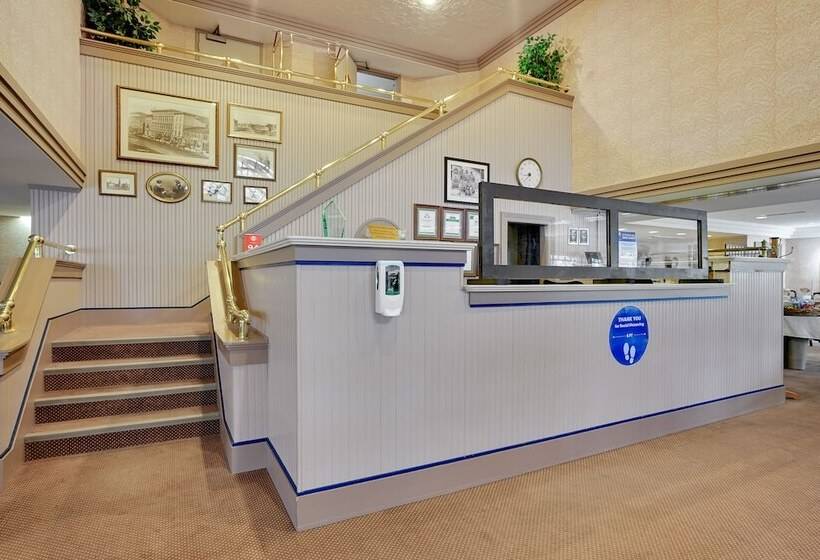 酒店 The Clarkson Inn