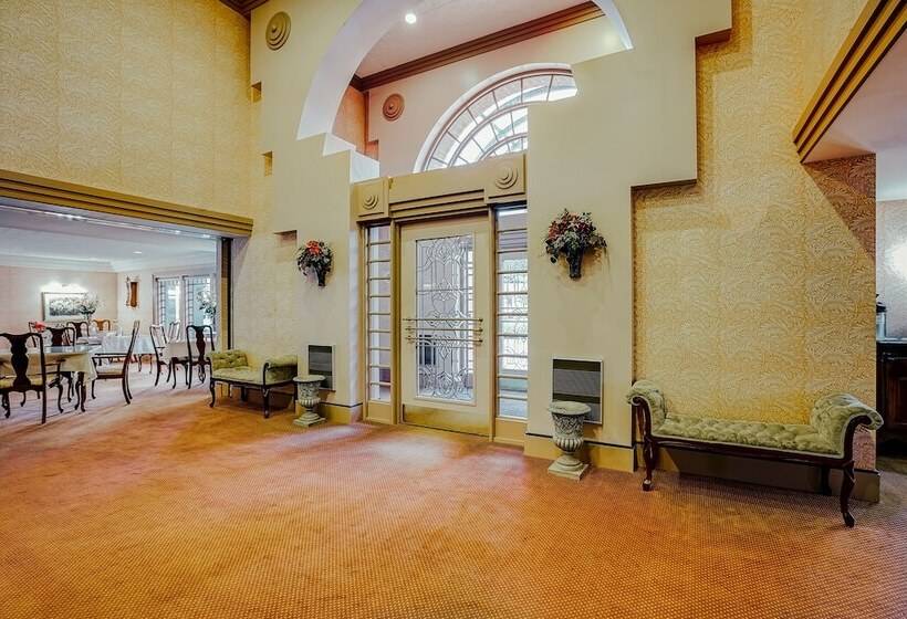 酒店 The Clarkson Inn