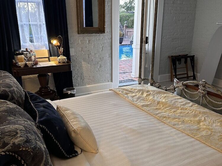 فندق The Inn At Cedar Grove