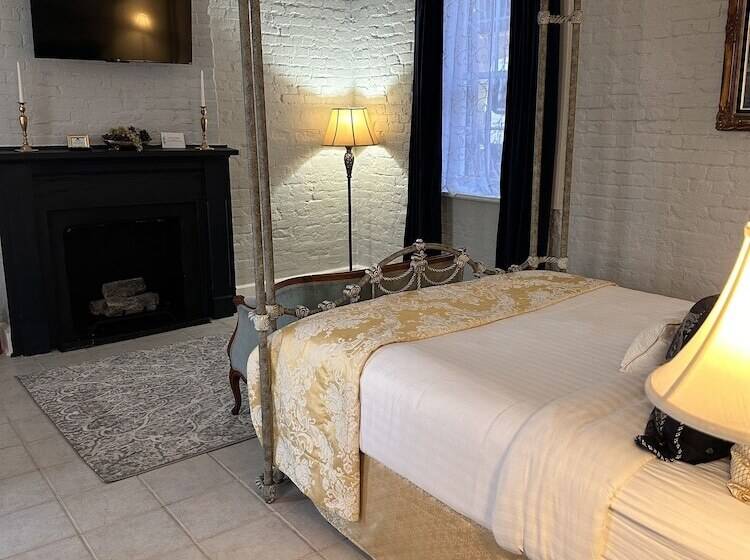 فندق The Inn At Cedar Grove