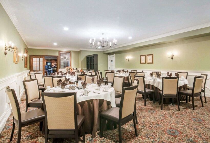 The Century House, Ascend Hotel Collection