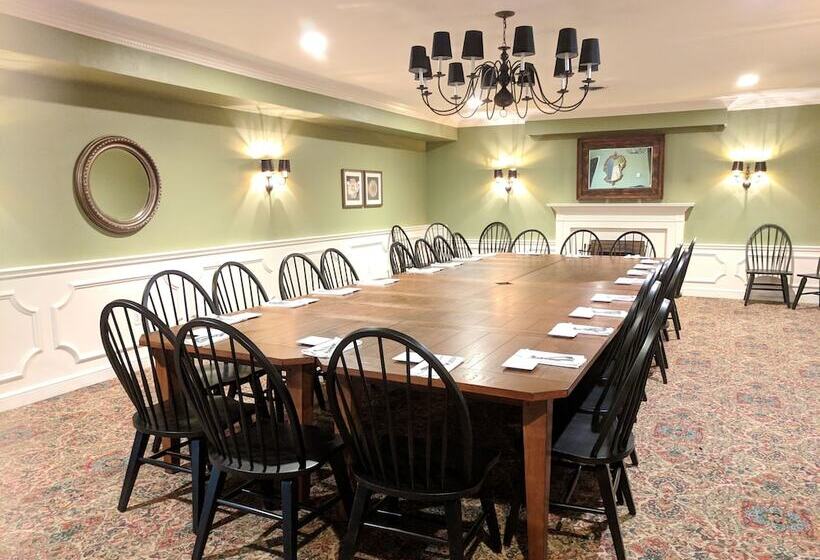 The Century House, Ascend Hotel Collection