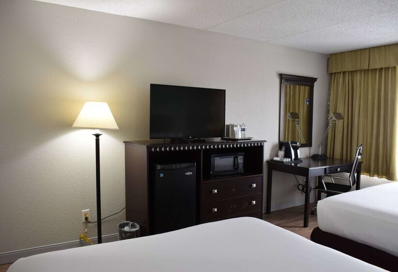 Отель Wyndham Garden Ann Arbor