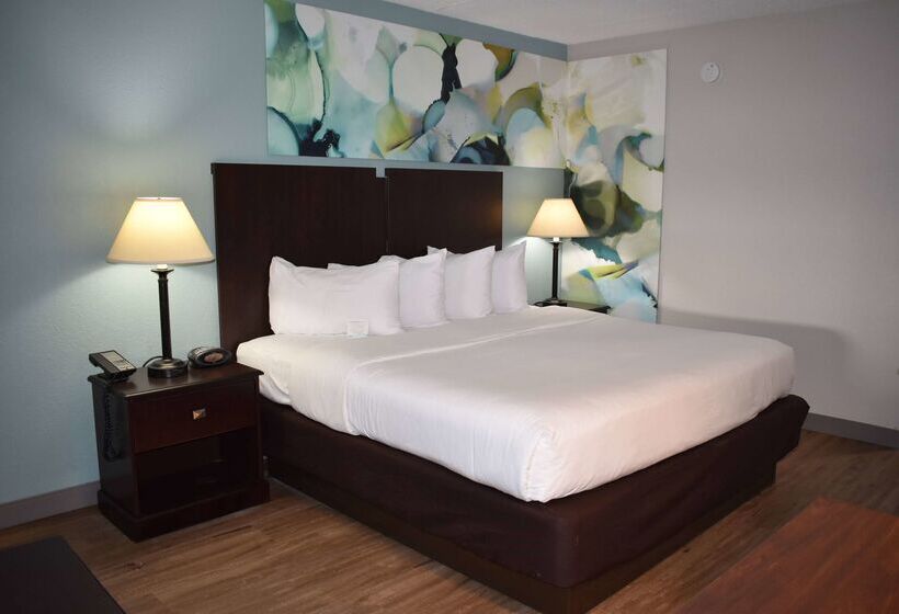 Отель Wyndham Garden Ann Arbor