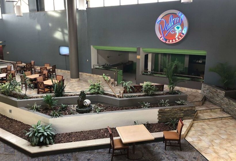 Отель Wyndham Garden Ann Arbor