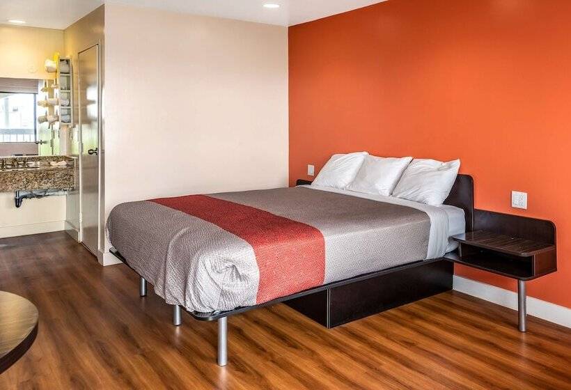 Motel 6 Gardena, Ca   South
