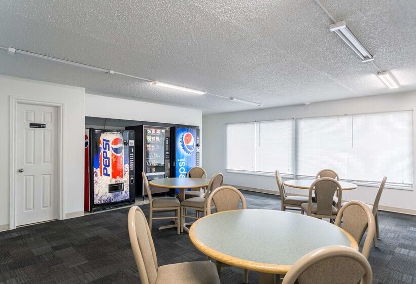 Motel 6butte, Mt  Historic City Center