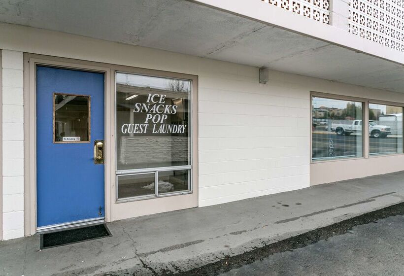 Motel 6butte, Mt  Historic City Center