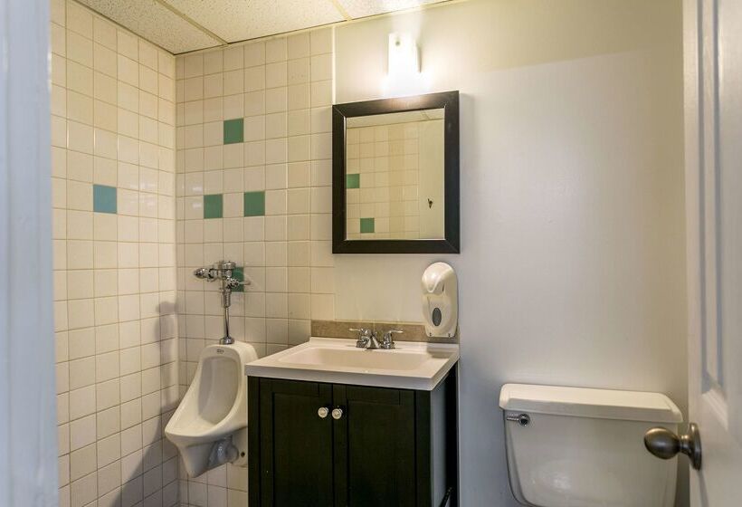 Motel 6butte, Mt  Historic City Center