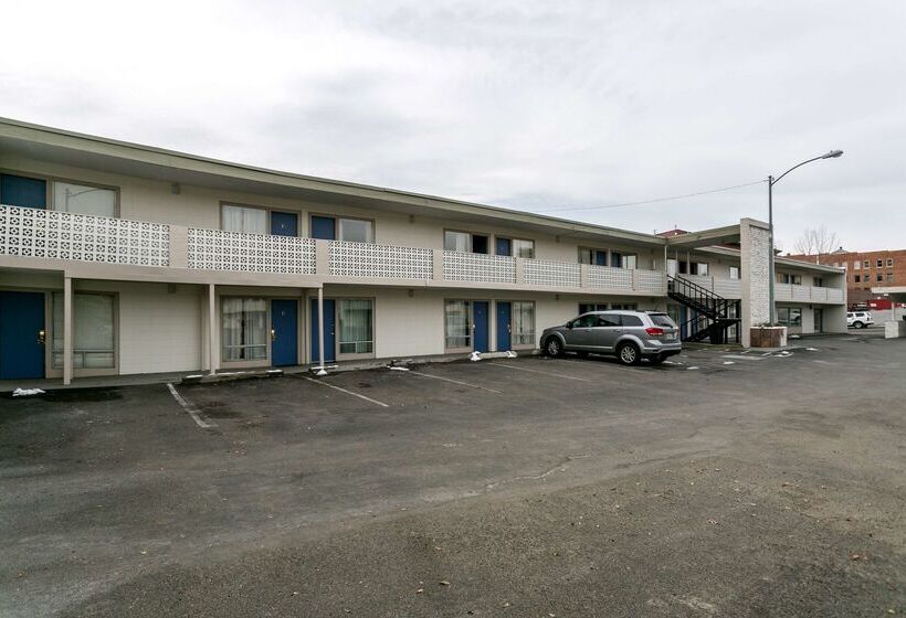 Motel 6butte, Mt  Historic City Center