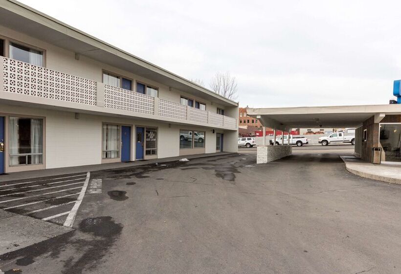 Motel 6butte, Mt  Historic City Center