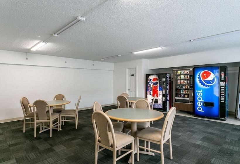 Motel 6butte, Mt  Historic City Center