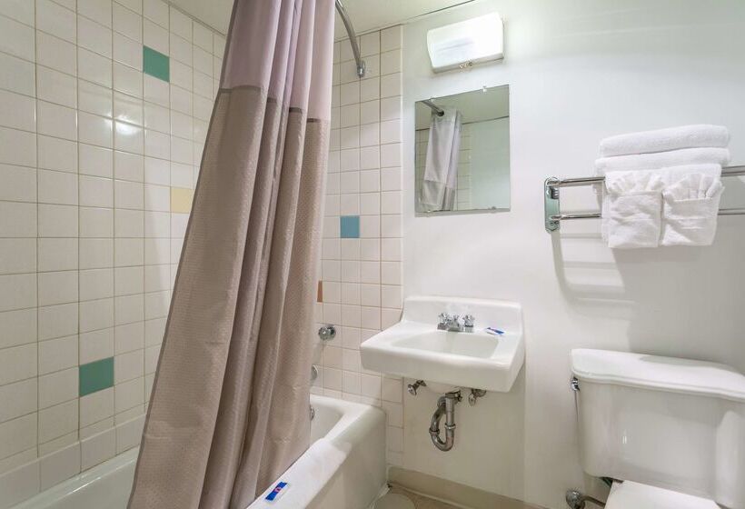 Motel 6butte, Mt  Historic City Center