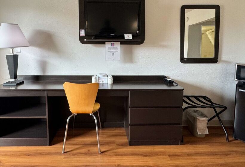 Motel 6butte, Mt  Historic City Center