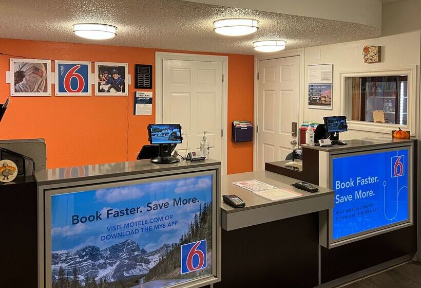 Motel 6butte, Mt  Historic City Center
