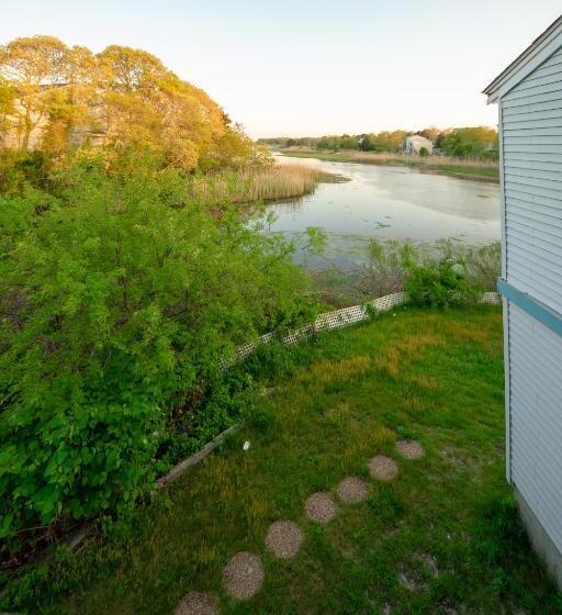 מוטל Cape Sands Inn