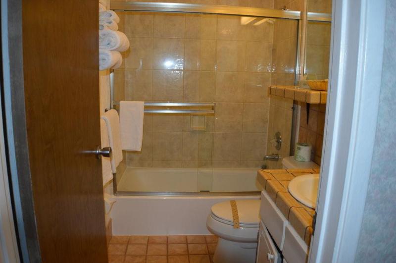 فندق على الطريق Castle Inn