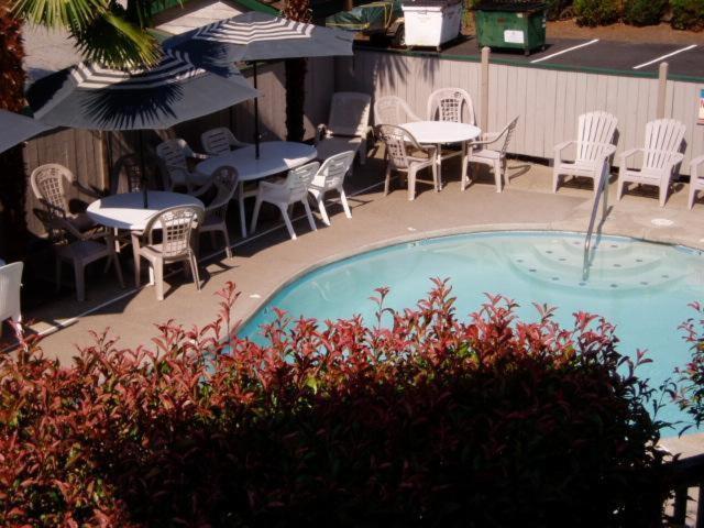 فندق على الطريق Cedarwood Inn Of Ashland