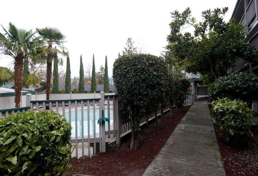 فندق على الطريق Cedarwood Inn Of Ashland