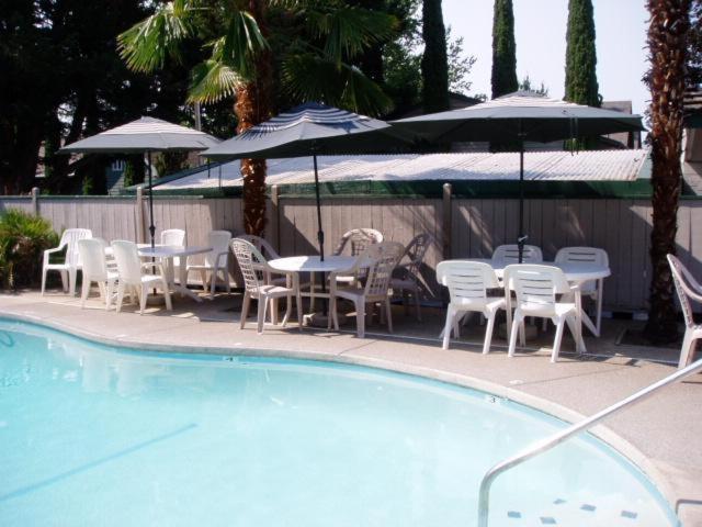 فندق على الطريق Cedarwood Inn Of Ashland