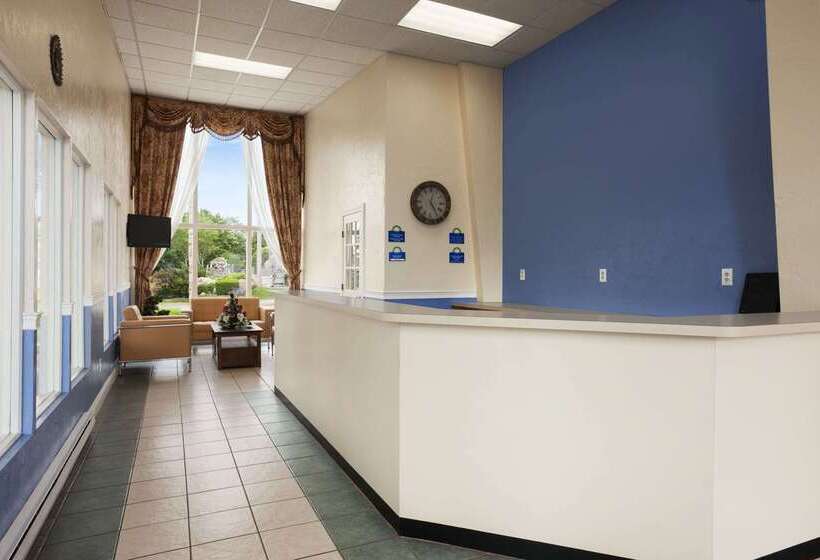 Мотель Days Inn By Wyndham   Cape Cod