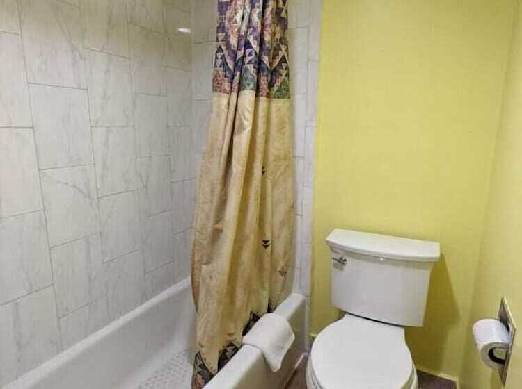 汽车旅馆 Great Plains Budget Inn