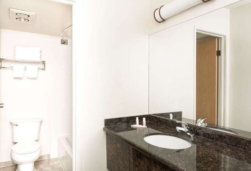 モーテル Super 8 By Wyndham Salina/scenic Hills Area