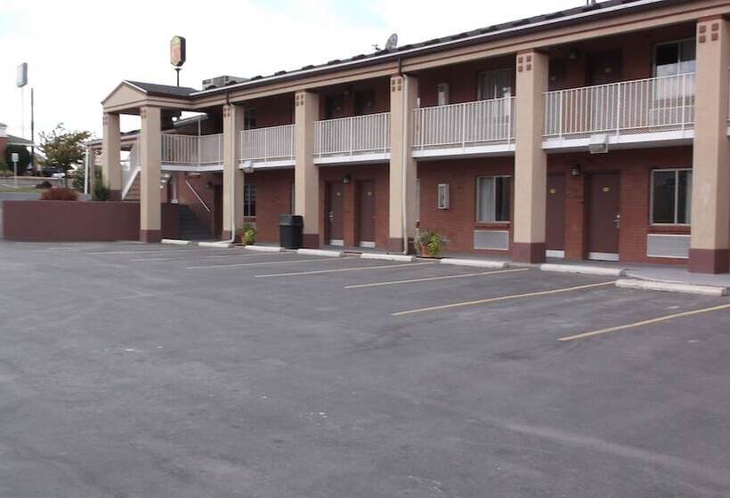 モーテル Super 8 By Wyndham Salina/scenic Hills Area