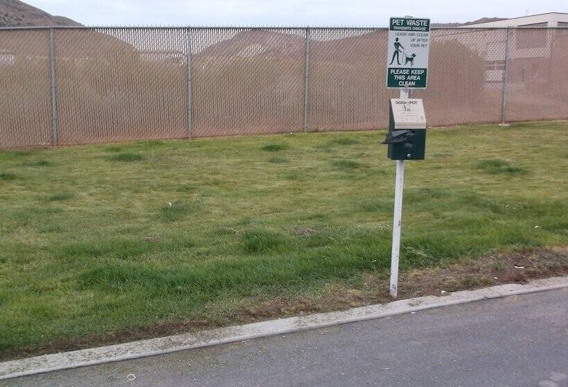 モーテル Super 8 By Wyndham Salina/scenic Hills Area