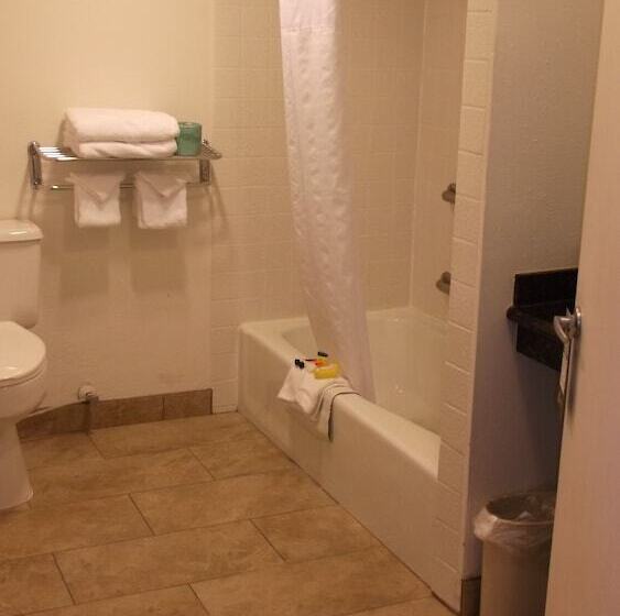 モーテル Super 8 By Wyndham Salina/scenic Hills Area