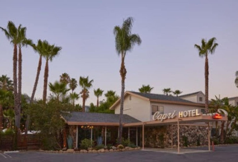 فندق على الطريق The Capri