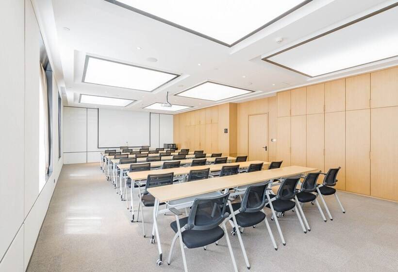 Atour Hotel Yifeng Terminal Building Zhongshan