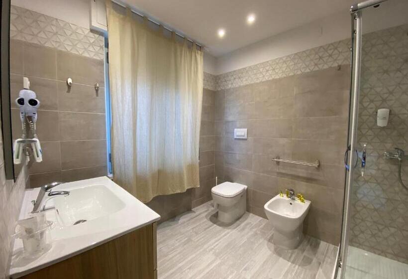 تختخواب و صبحانه Naranja