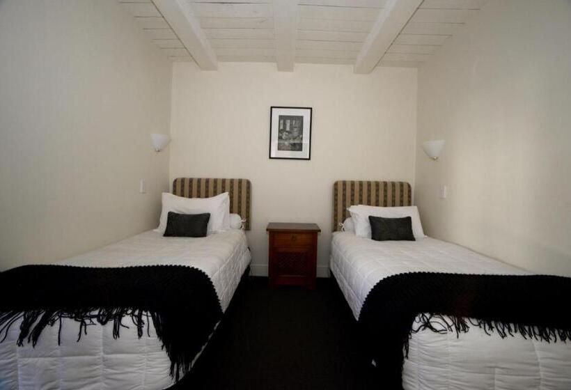 The Bruce Waterfront Apartments By Avi