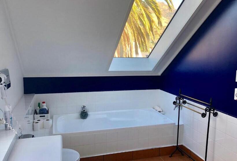 The Bruce Waterfront Apartments By Avi