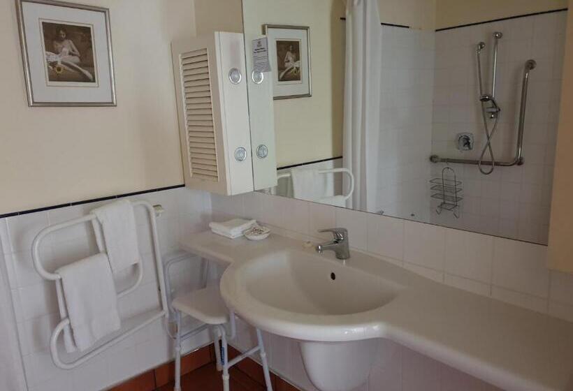 The Bruce Waterfront Apartments By Avi