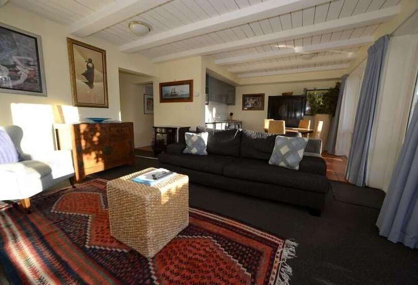 The Bruce Waterfront Apartments By Avi