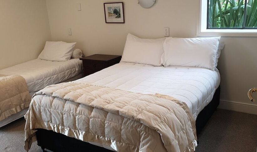 The Bruce Waterfront Apartments By Avi