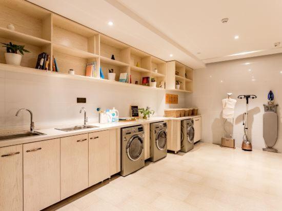 Atour Hotel Hefie Binghu Yingtai City Branch