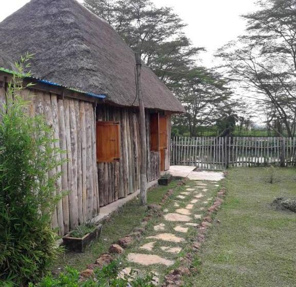 هتل Nyasi Eco Resort Kajjansi