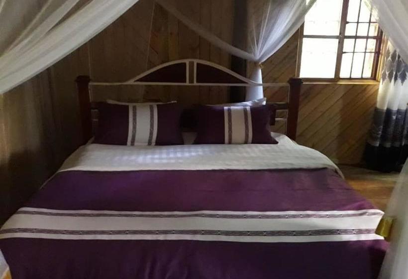 هتل Nyasi Eco Resort Kajjansi