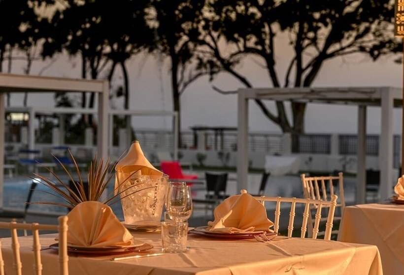 ホテル Lido Beach Phg