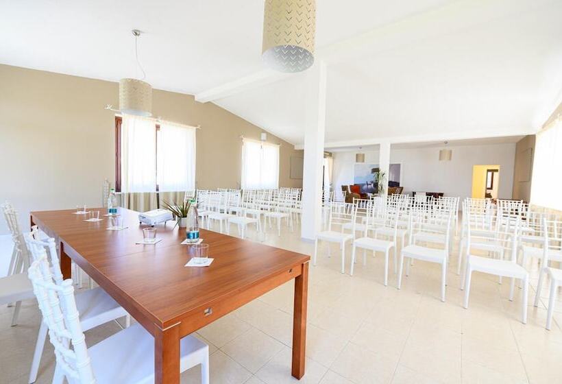 ホテル Lido Beach Phg