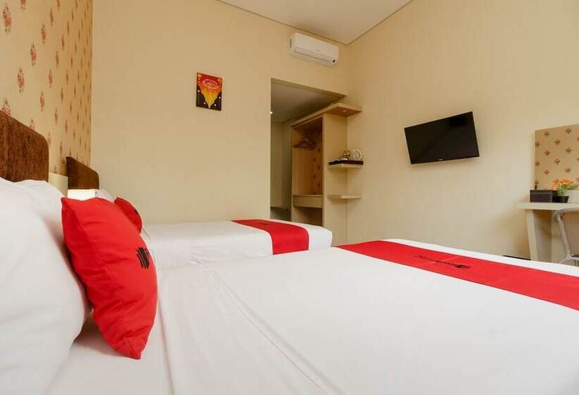 ホテル Reddoorz Plus Near Sangkareang Park