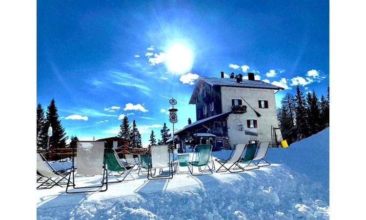 בית מלון כפרי Rifugio Dosso Larici