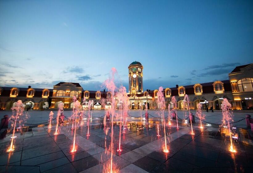 هتل Saat Meydani Nakhchivan