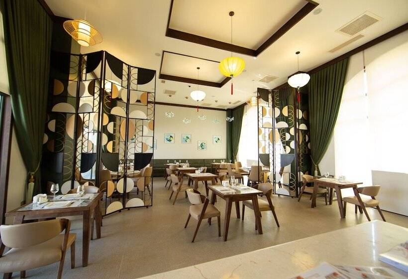 هتل Saat Meydani Nakhchivan