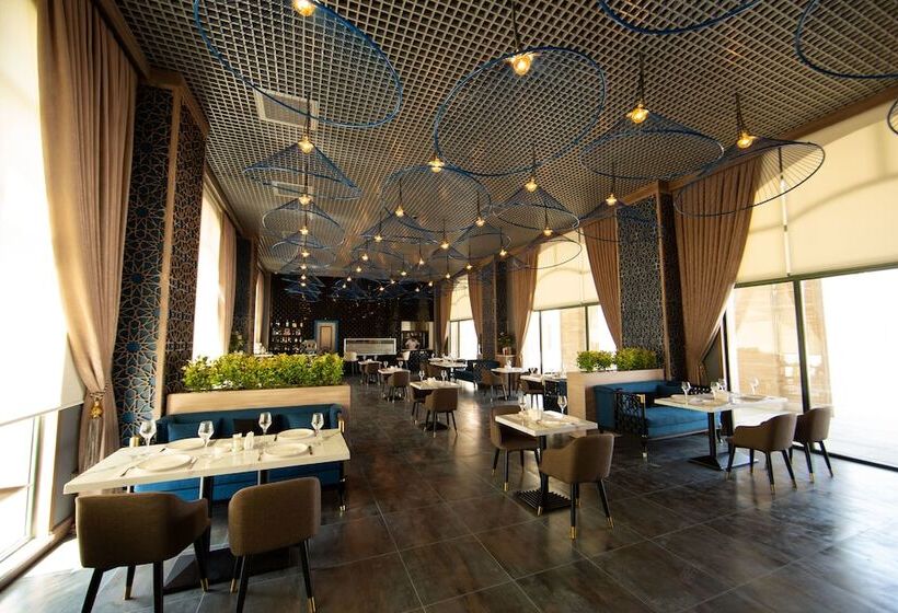 هتل Saat Meydani Nakhchivan