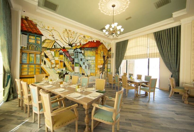 هتل Saat Meydani Nakhchivan