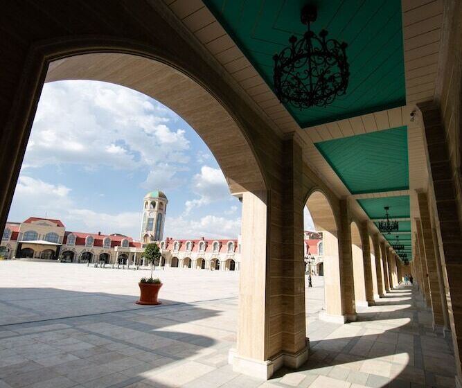 هتل Saat Meydani Nakhchivan